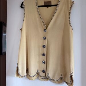 Double D Ranch Cream Scalloped Vest with Studs 2 missing in back bottom pic 3
